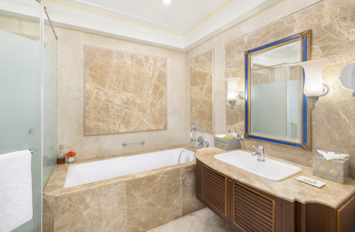 Luxury Suite Lake View