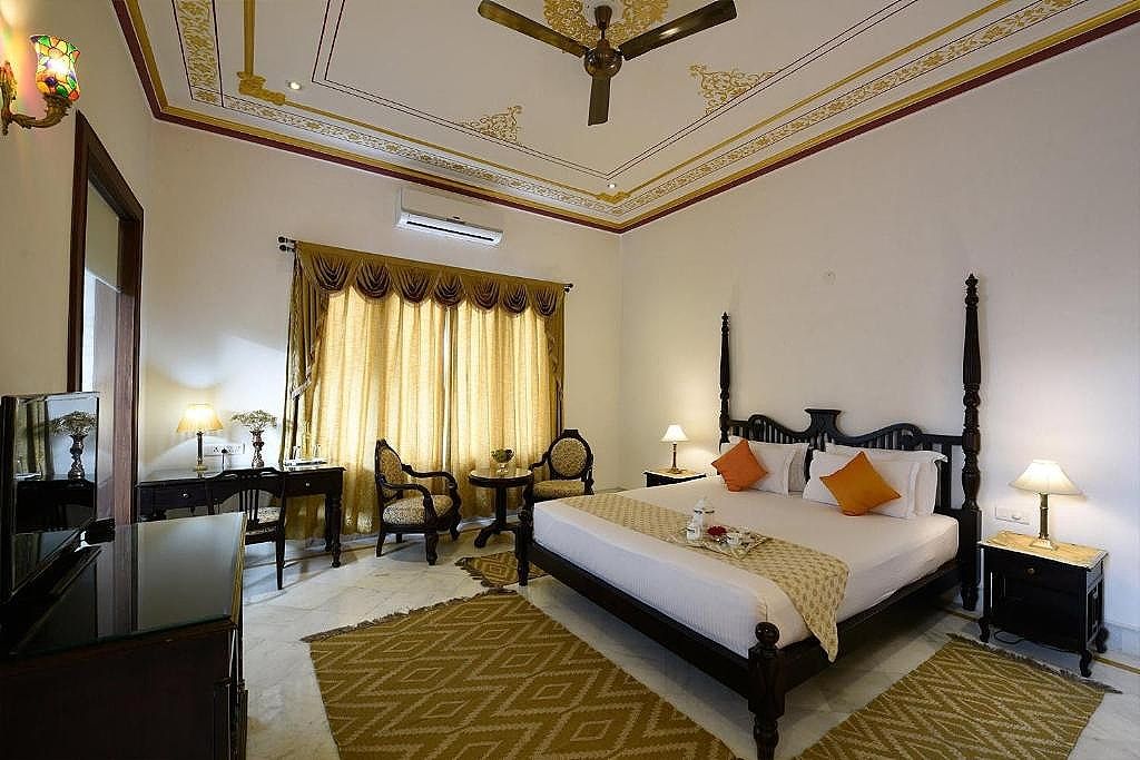 Honeymoon Suite with Jacuzzi and Private Sit out