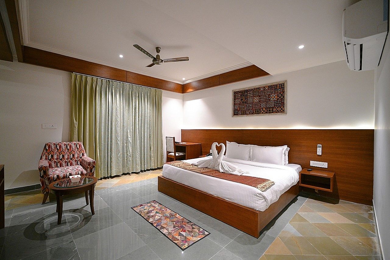 undefined The Ramvilas - A Rooftop Lake View Hotel in Udaipur 10