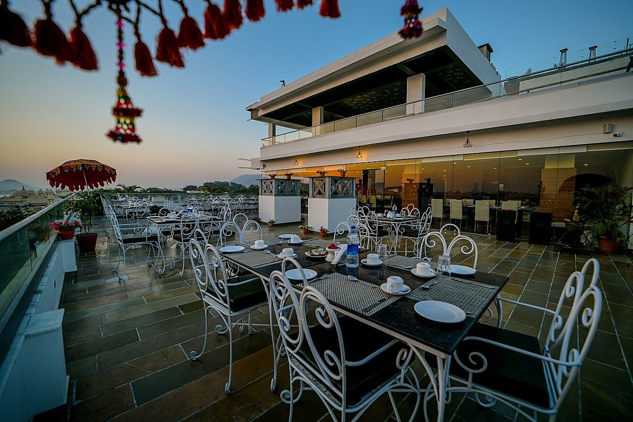 undefined The Ramvilas - A Rooftop Lake View Hotel in Udaipur 3