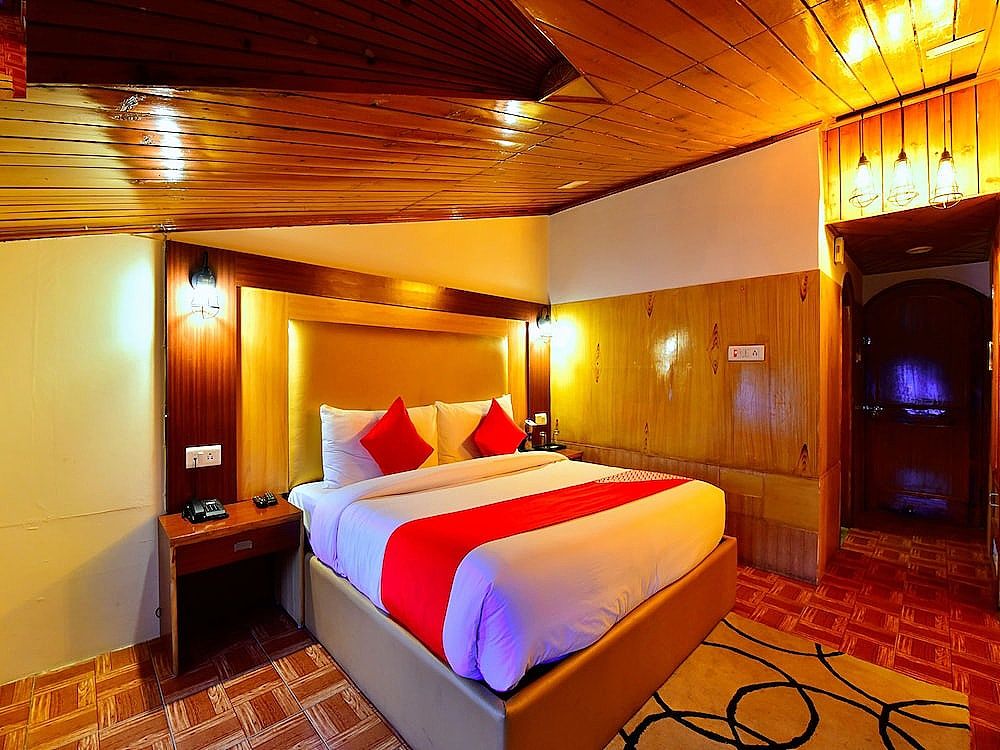 Capital O 30169 Signature Manaali Double or Twin Room 11