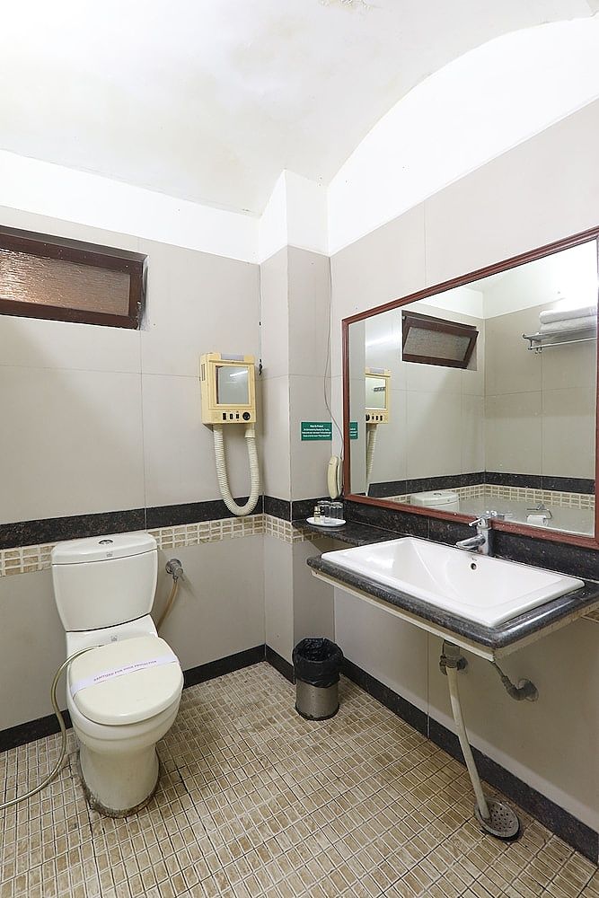 Mohan Hotel Executive Room  3