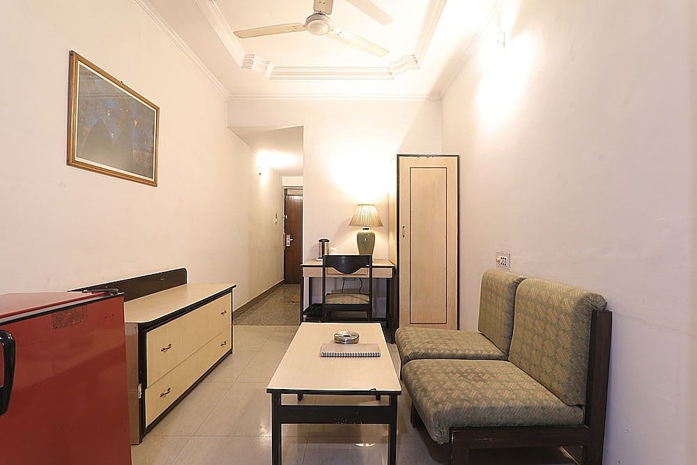 Mohan Hotel Executive Room  4