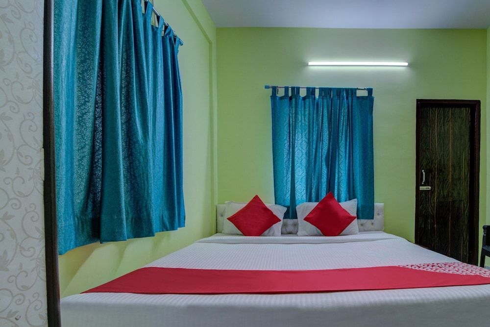 OYO Flagship 13777 VIP Palace Standard Double Room 11