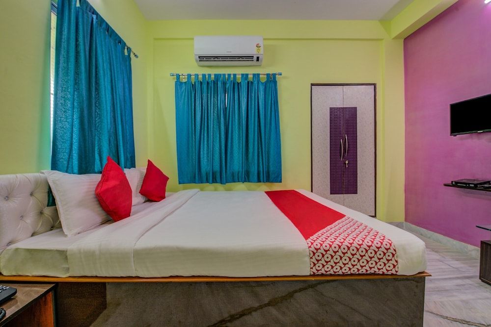OYO Flagship 13777 VIP Palace Standard Double Room 3