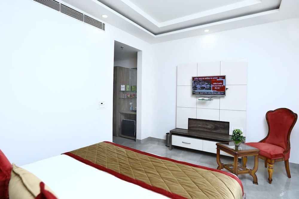 Luxe Stayz Heritage Street Deluxe Room 30