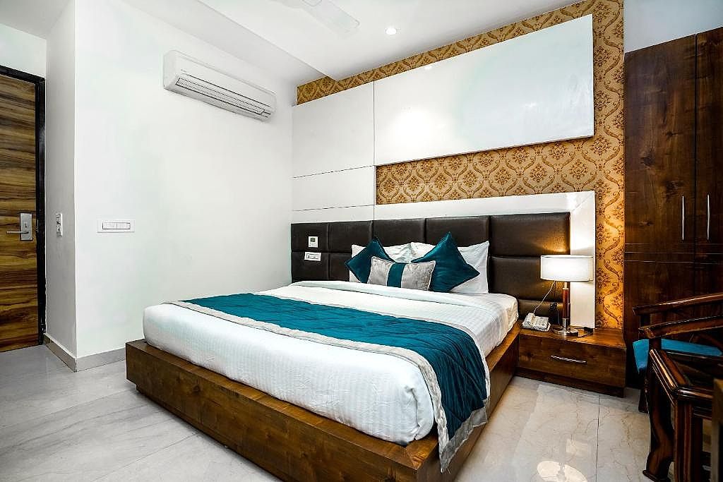 Luxe Stayz Heritage Street Deluxe Room 25