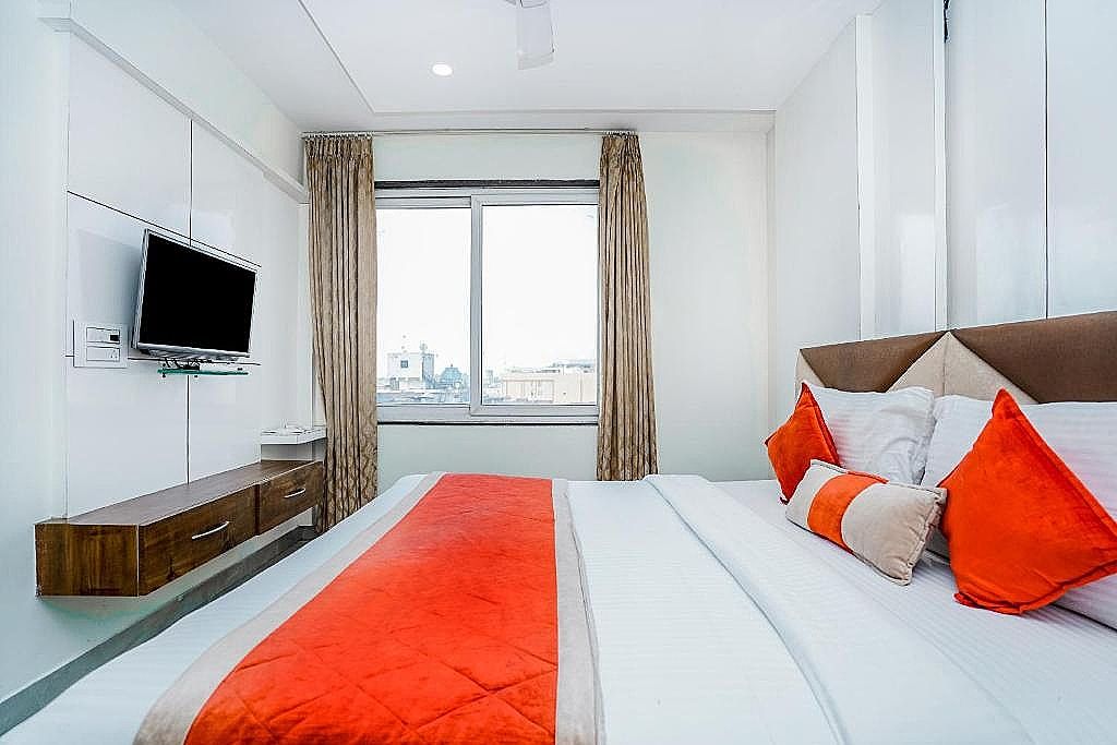 Luxe Stayz Heritage Street Deluxe Room 24