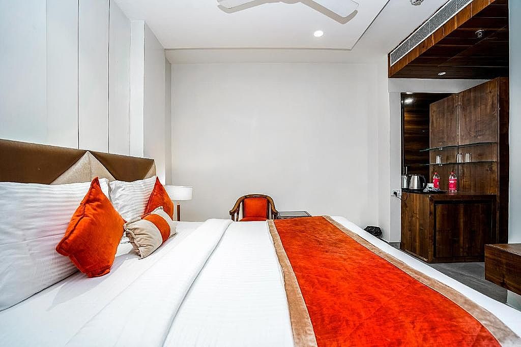 Luxe Stayz Heritage Street Deluxe Room 11