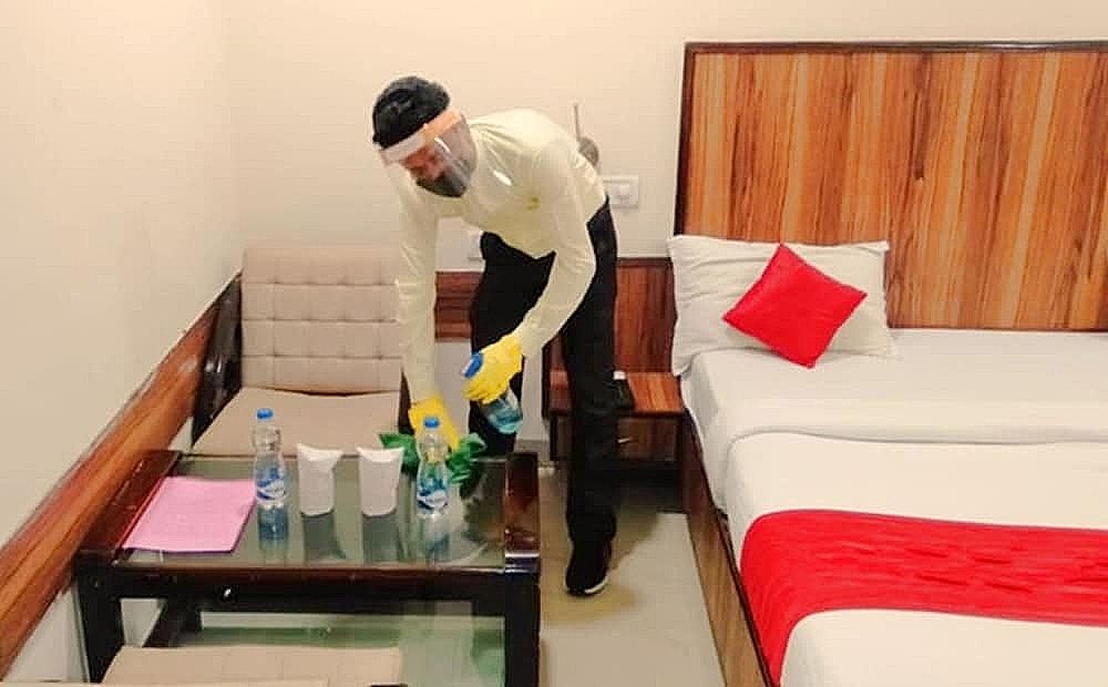 DIDI Hotel Alambagh Deluxe Room 5