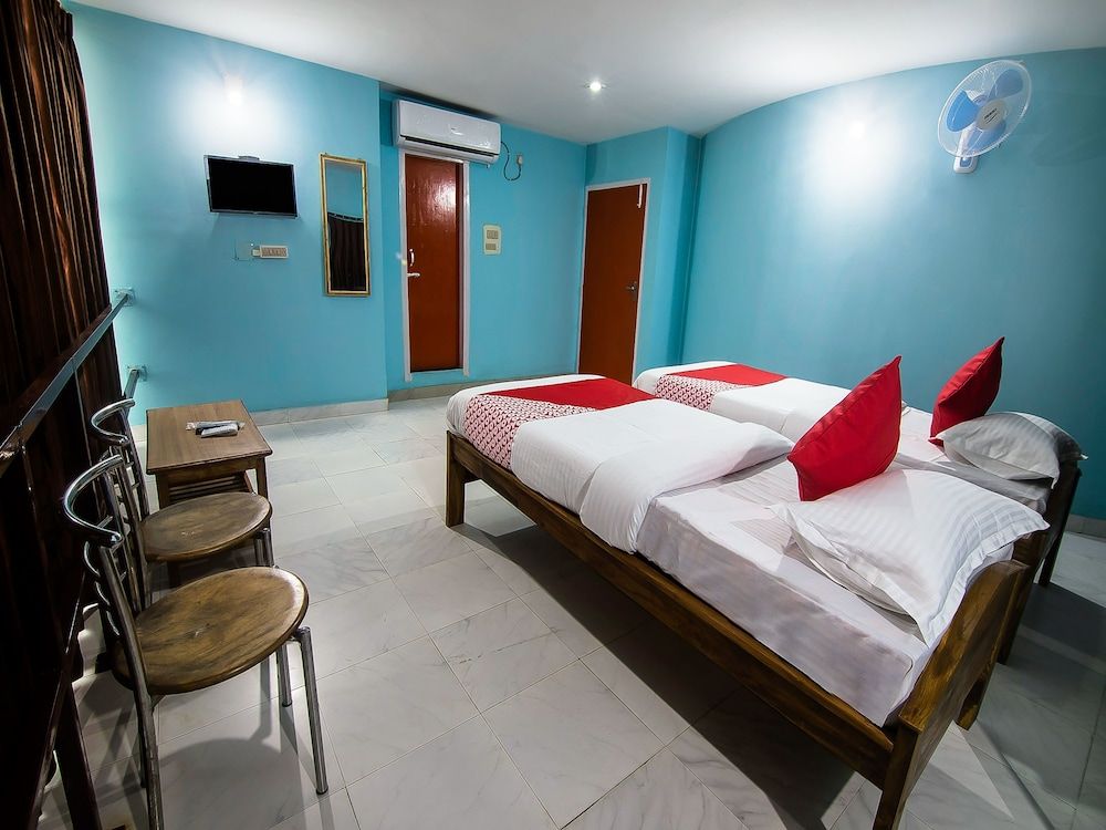 OYO 14737 LG Towers Double or Twin Room 11