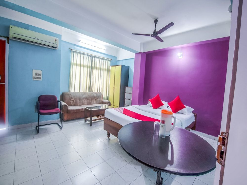 OYO 14737 LG Towers Double or Twin Room 10