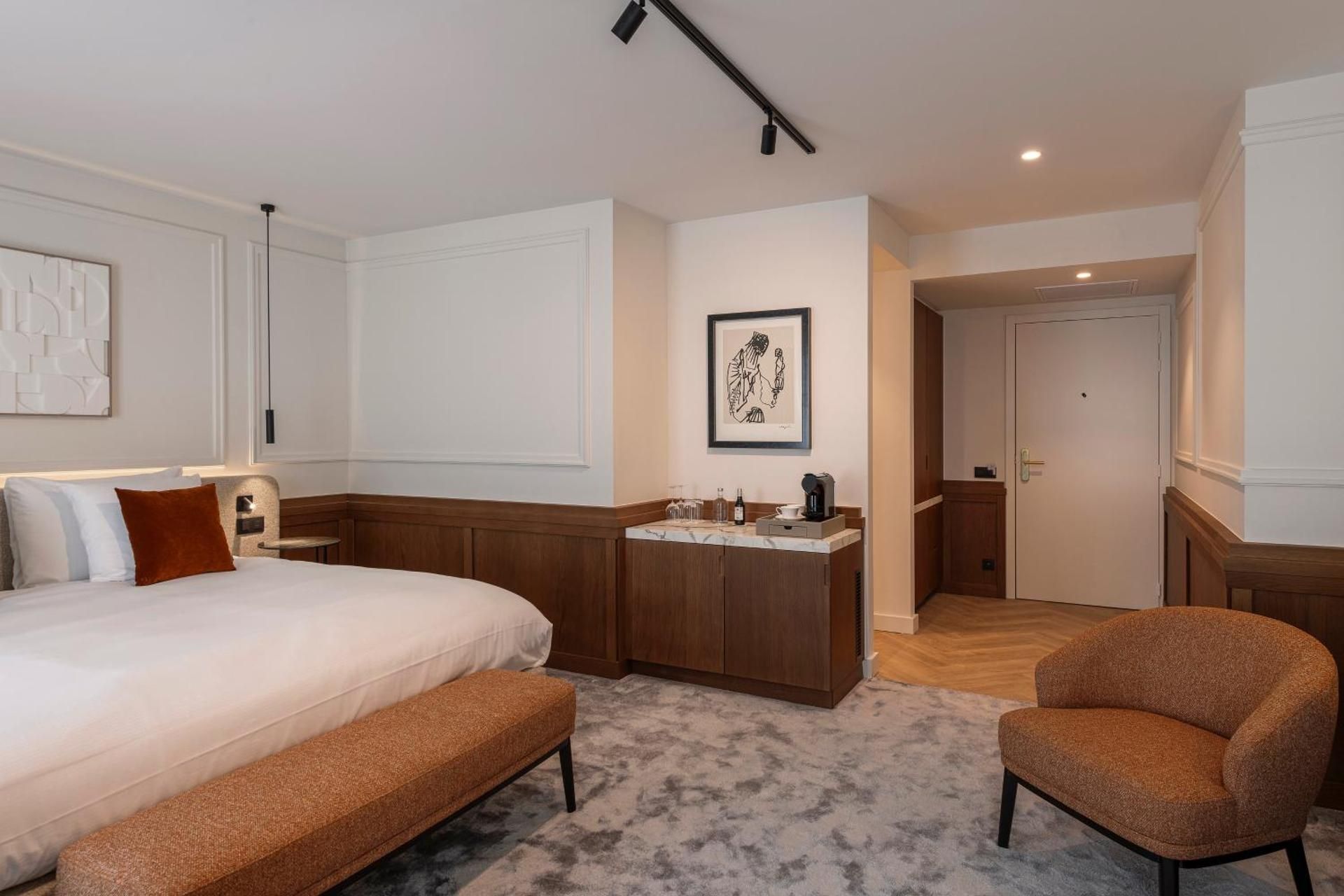 Pavilion Luxury room