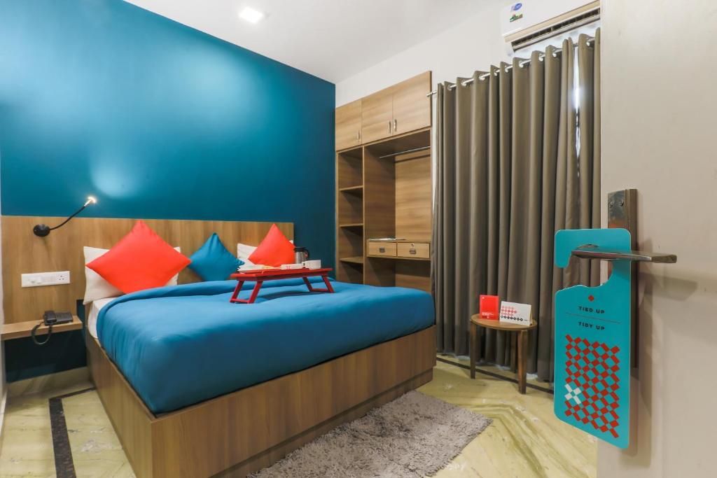 Capital O 7536 The Aurora Paradise Classic Room 6