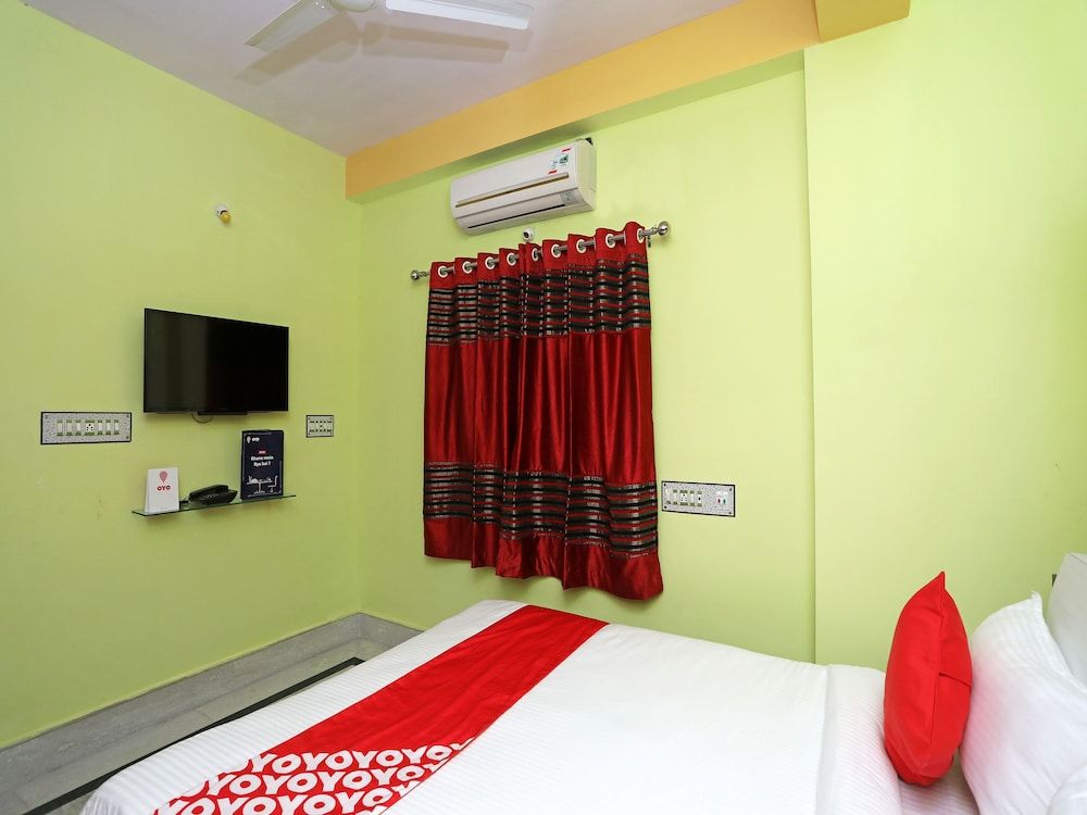 OYO 15452 City Point Saltlake Double or Twin Room