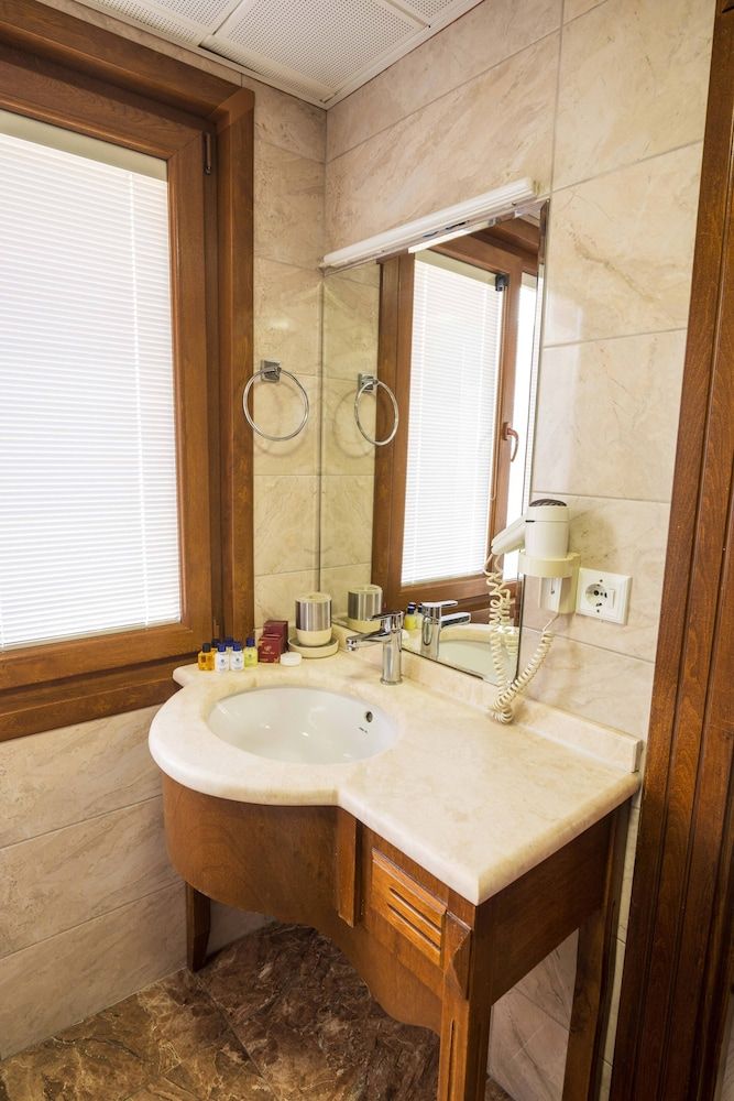 undefined Ala Sofia Hotel 8