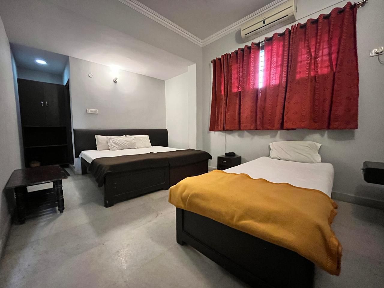 Triple - 1 Queen 1 Single