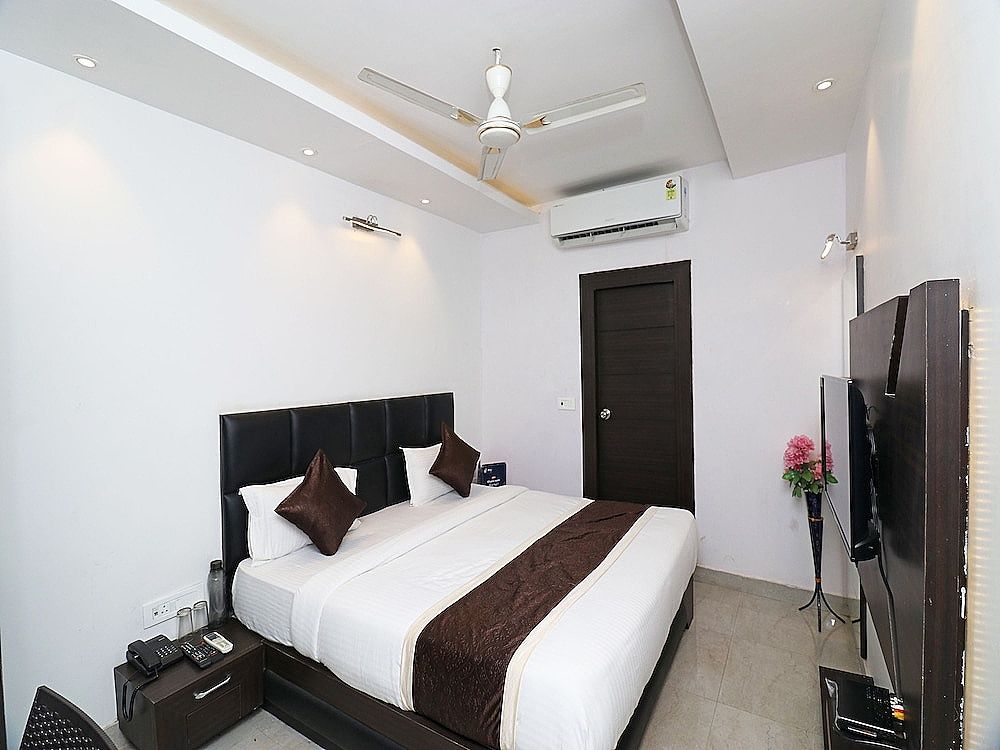 undefined OYO 23009 Hotel Maxx 6