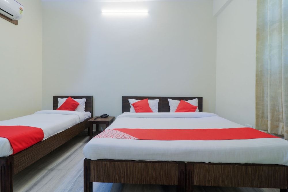 OYO 24535 Hotel Payas Double or Twin Room 4