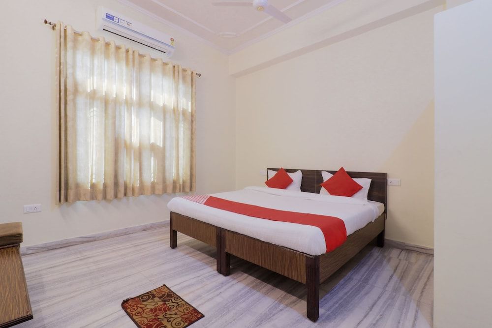 OYO 24535 Hotel Payas Double or Twin Room 6