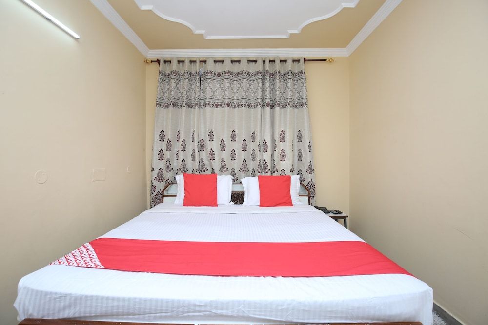 OYO 24535 Hotel Payas Double or Twin Room 2