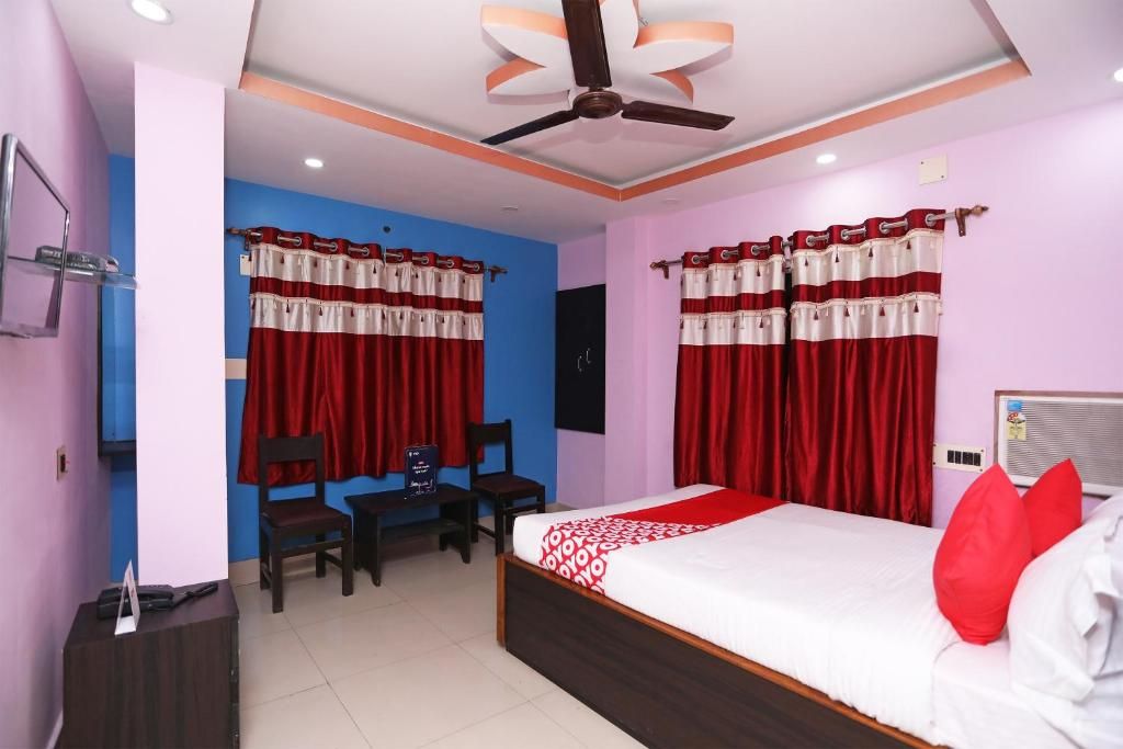 OYO 16058 Classic Inn Classic Room 4