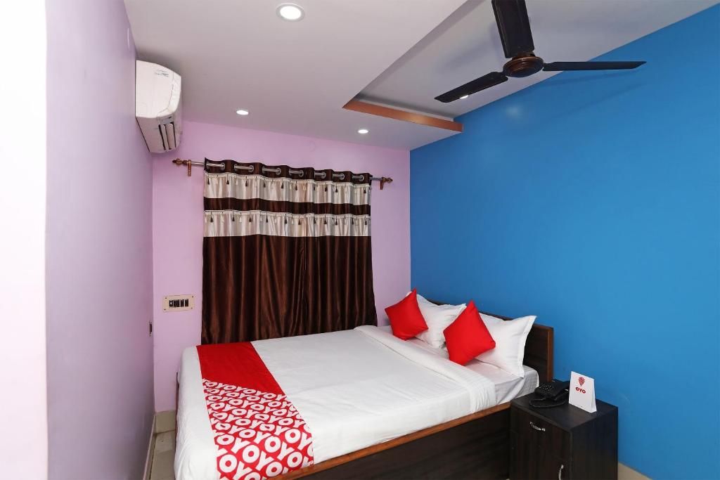 OYO 16058 Classic Inn Saver Double Room 4