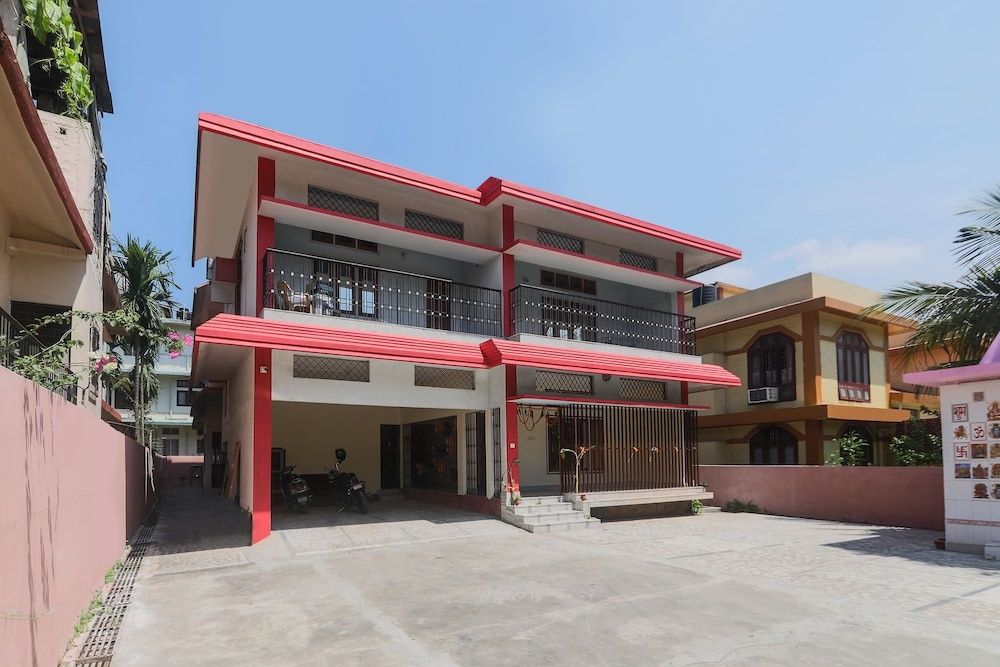 OYO 17077 Elegant Guest House