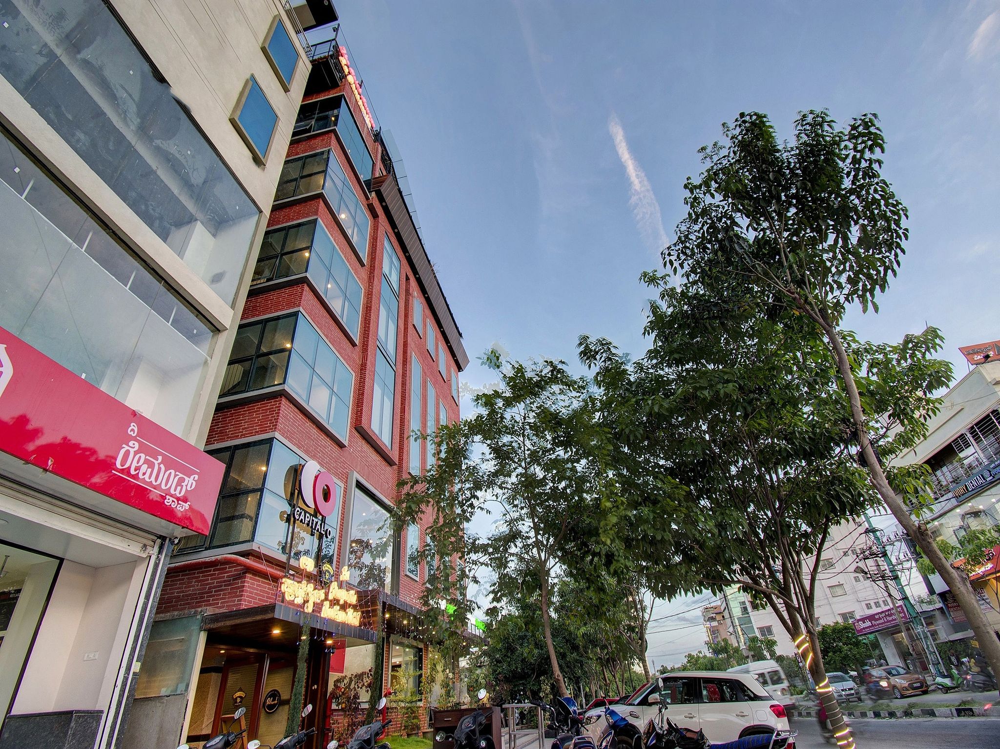 undefined Capital O Premium Hotel La Prosperite Near Royal Meenakshi Mal 7