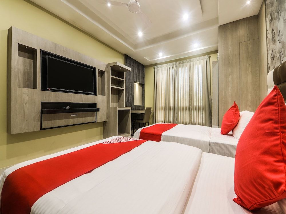 OYO 17016 Galaxy Inn Double or Twin Room 12