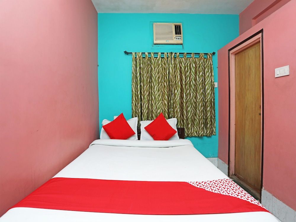 OYO 16600 Ken Guest House 2 Double Room (Saver) 3