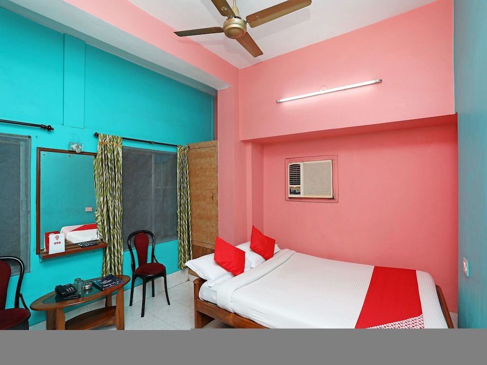OYO 16600 Ken Guest House 2 Double or Twin Room 2