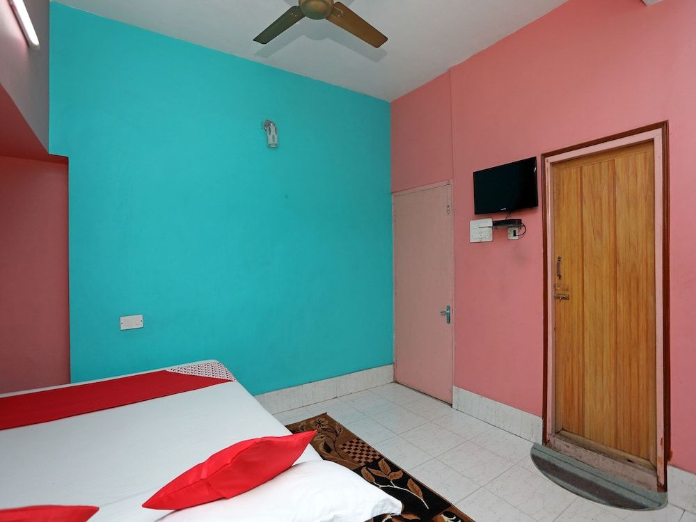 OYO 16600 Ken Guest House 2 Double or Twin Room