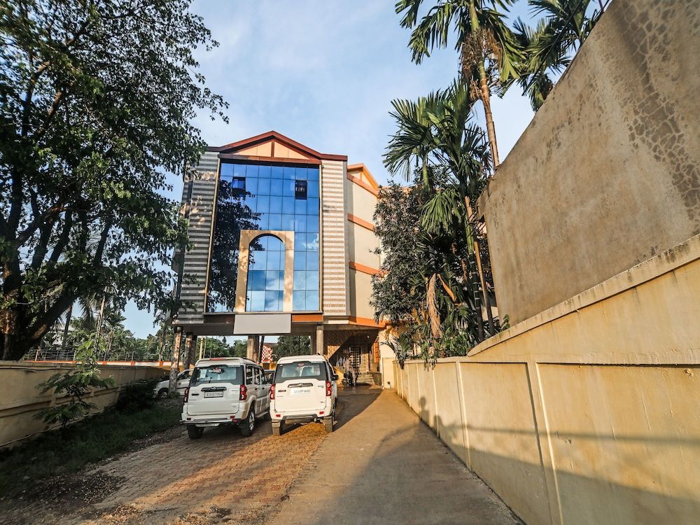 undefined OYO 17255 Hotel Kanika Inn 6