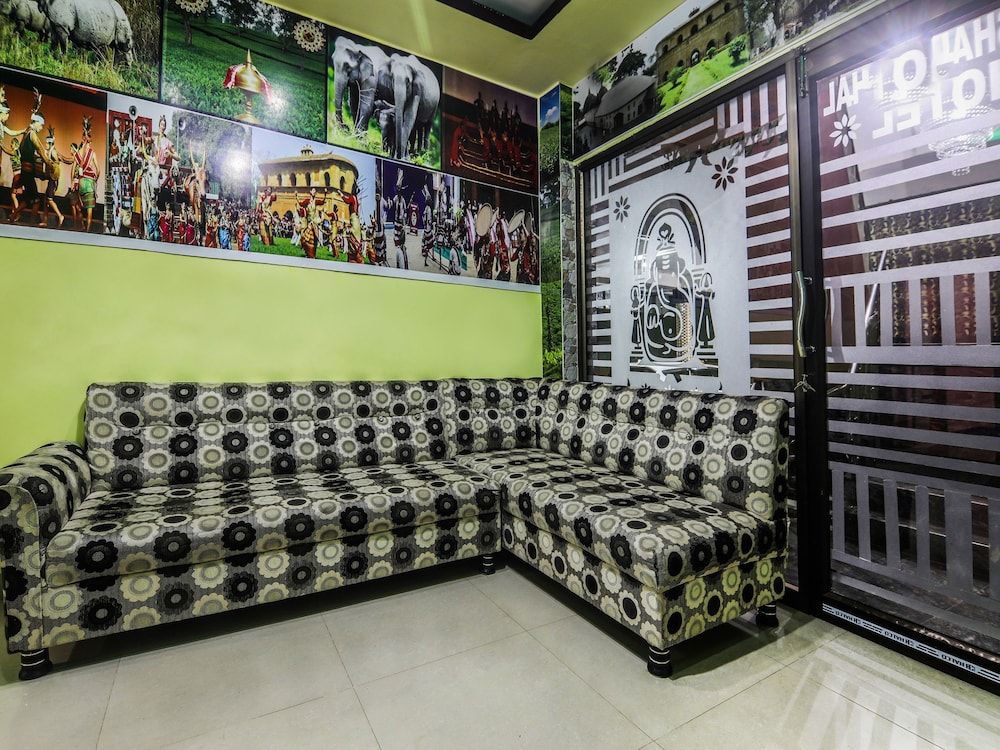 undefined OYO 17255 Hotel Kanika Inn 3