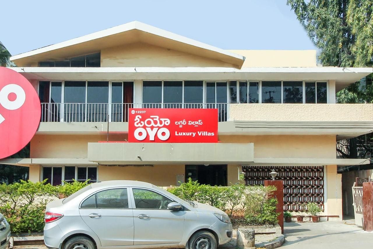 undefined OYO 12237 Luxury Villas
