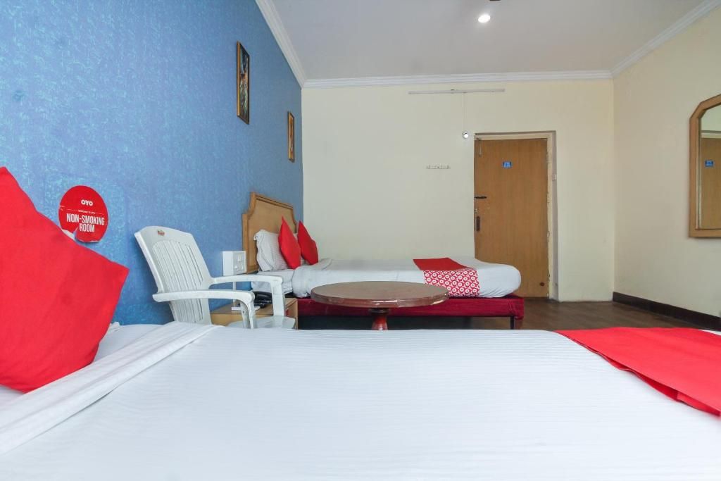 OYO 12237 Luxury Villas Classic Room 8