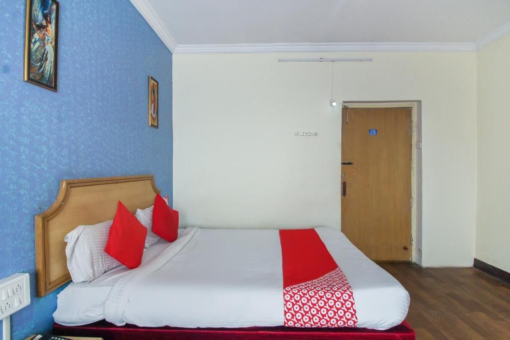 OYO 12237 Luxury Villas Classic Room 10