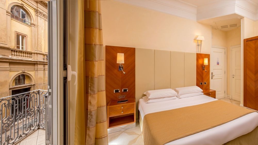 Suite Opera Rooms Standard Double Room, 1 Double or 2 Twin Beds