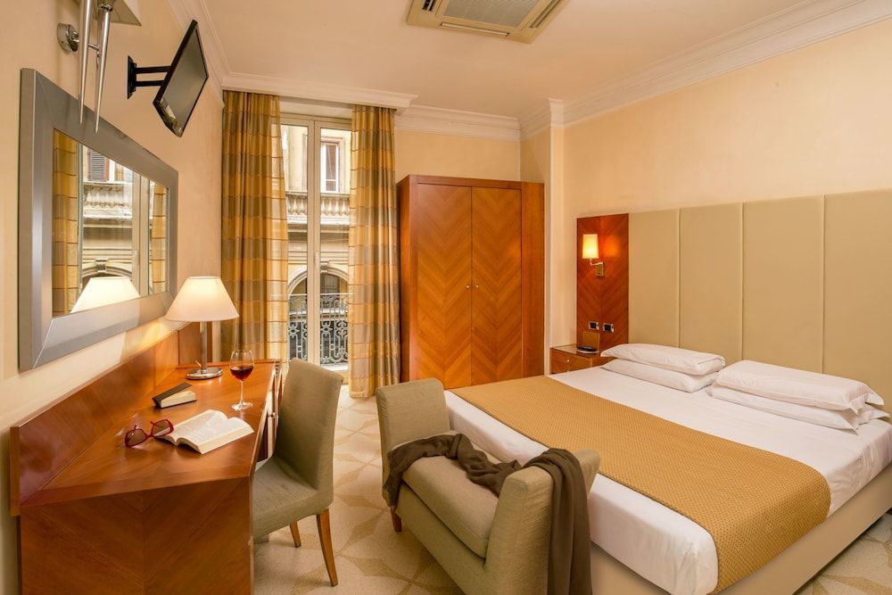 undefined Suite Opera Rooms