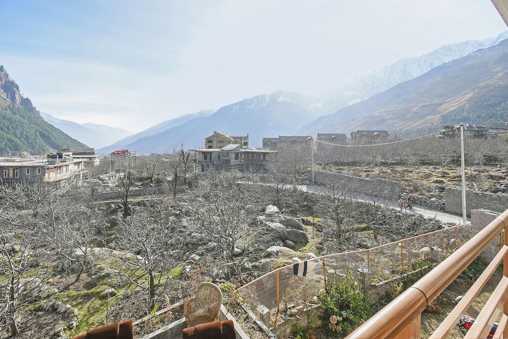 undefined OYO 24046 The Orchid Inn 4