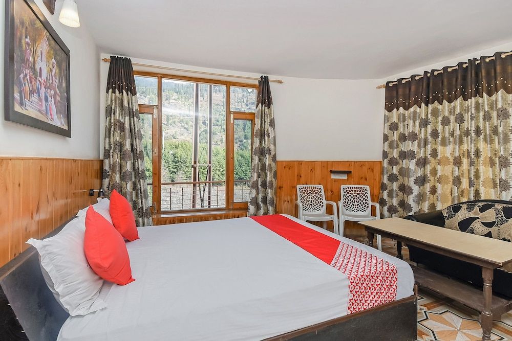 OYO 24046 The Orchid Inn Deluxe Double or Twin Room, 1 King Bed 3