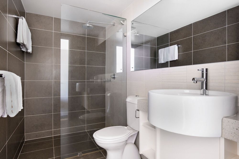 Mantra Pandanas 1 Bedroom City View Apartment 4