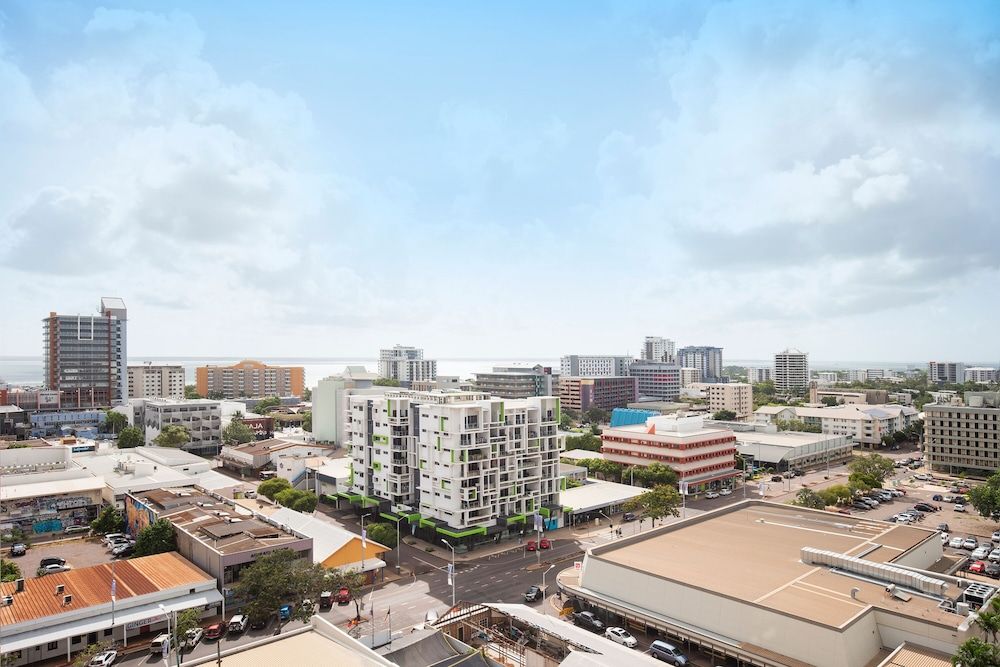Mantra Pandanas Hotel Room City View 3