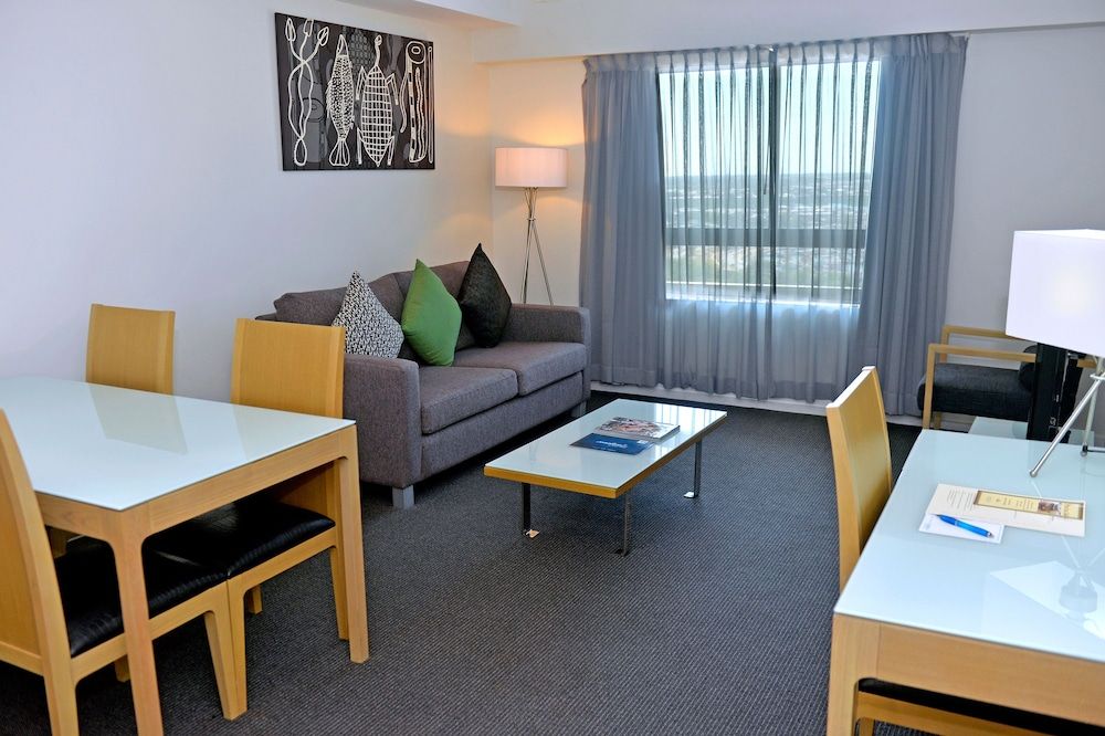 Mantra Pandanas 1 Bedroom City View Apartment 2