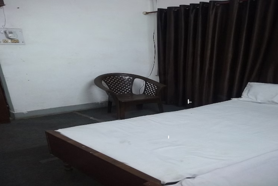 Nattha By Indian Cultura Driver Room Low Category Single Person Room(only light and fan)