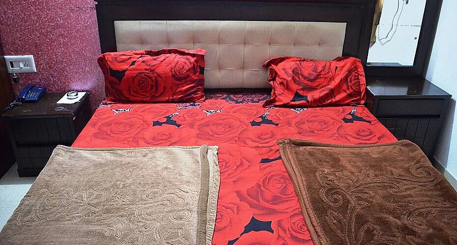 Deluxe Double Bedroom
