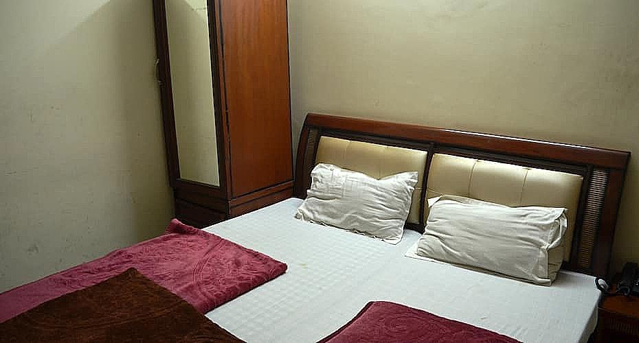 Deluxe Double Bedroom