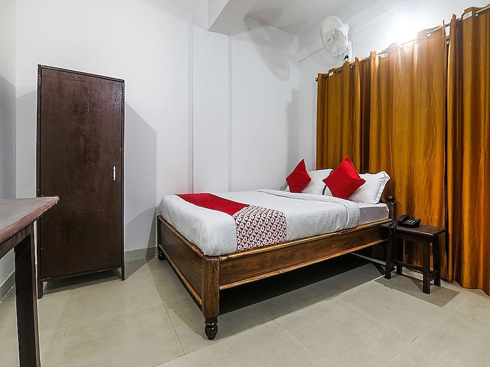 OYO Flagship 15828 Neexotica Double or Twin Room