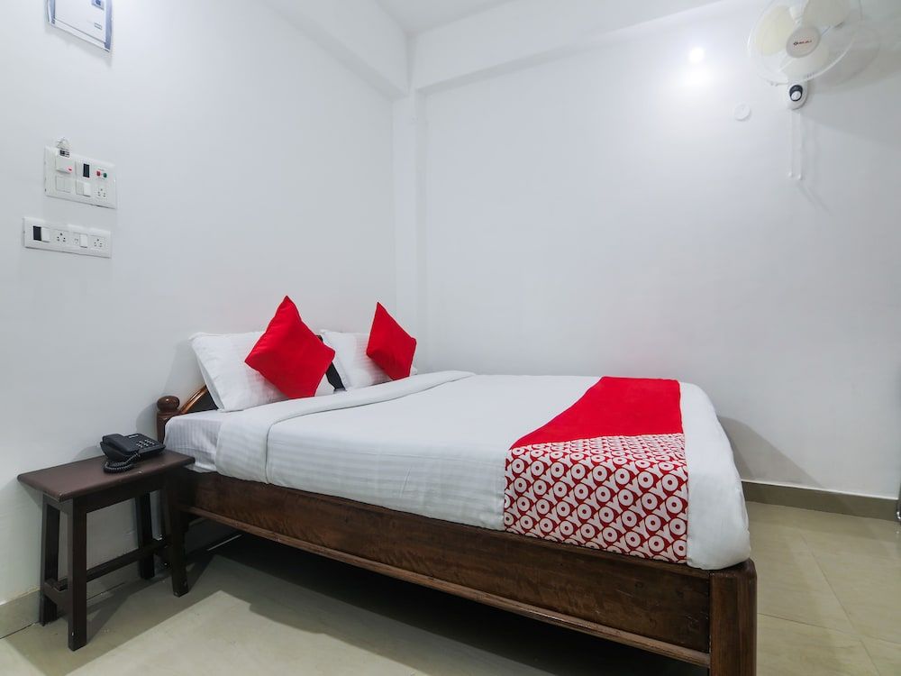 OYO Flagship 15828 Neexotica Double or Twin Room 5